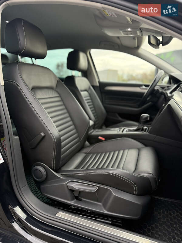 Седан Volkswagen Passat 2019 в Луцьку