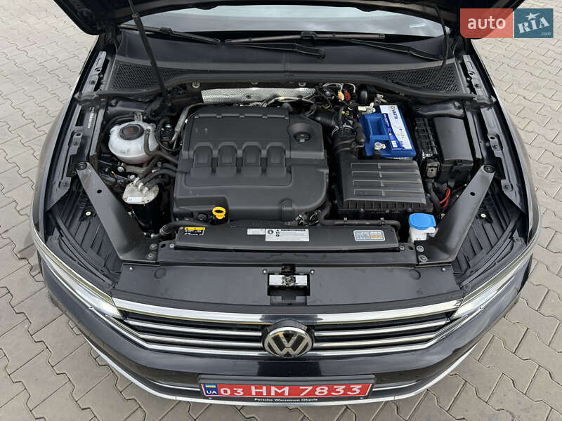 Седан Volkswagen Passat 2019 в Луцьку