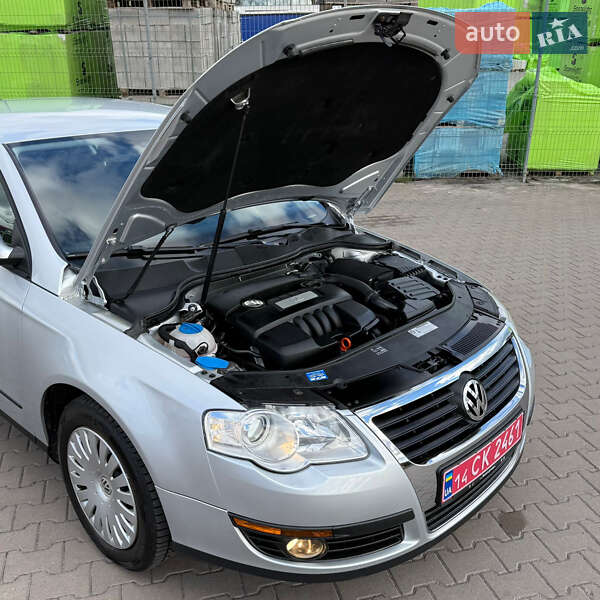 Седан Volkswagen Passat 2009 в Виннице