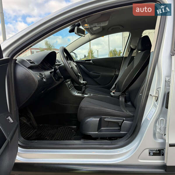 Седан Volkswagen Passat 2009 в Виннице