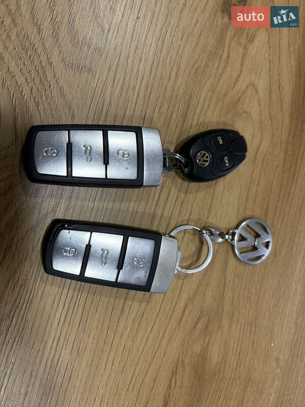 Універсал Volkswagen Passat 2014 в Джулинці