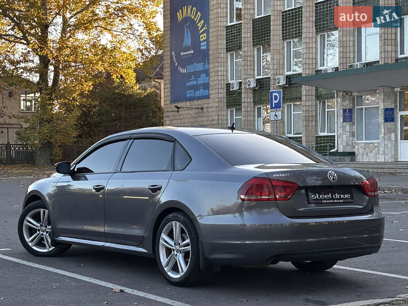 Седан Volkswagen Passat 2012 в Николаеве