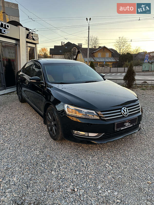 Седан Volkswagen Passat 2015 в Ивано-Франковске