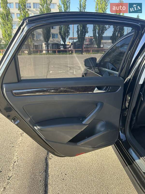 Седан Volkswagen Passat 2013 в Киеве фото 14 Седан Volkswagen Passat 2013 в Киеве