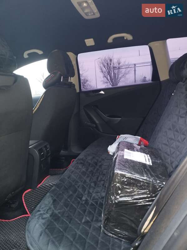 Универсал Volkswagen Passat 2010 в Сумах