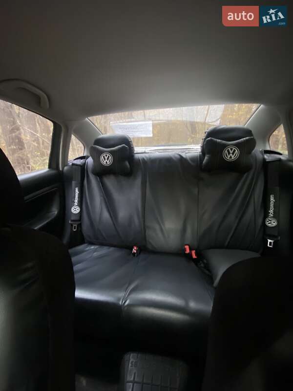 Седан Volkswagen Passat 2002 в Новояворовске фото 10 Седан Volkswagen Passat 2002 в Новояворовске