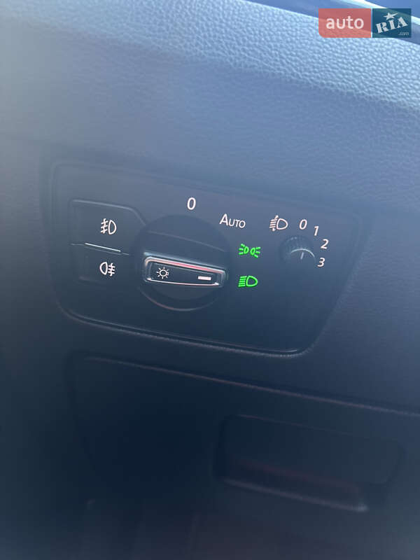 Седан Volkswagen Passat 2016 в Виннице фото 23 Седан Volkswagen Passat 2016 в Виннице