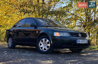 Седан Volkswagen Passat 1999 в Бориславе