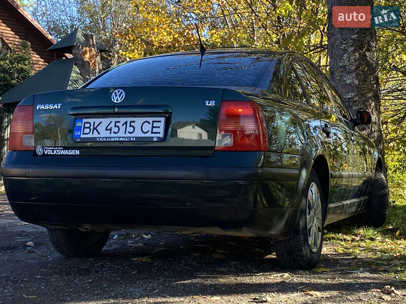 Седан Volkswagen Passat 1999 в Бориславе