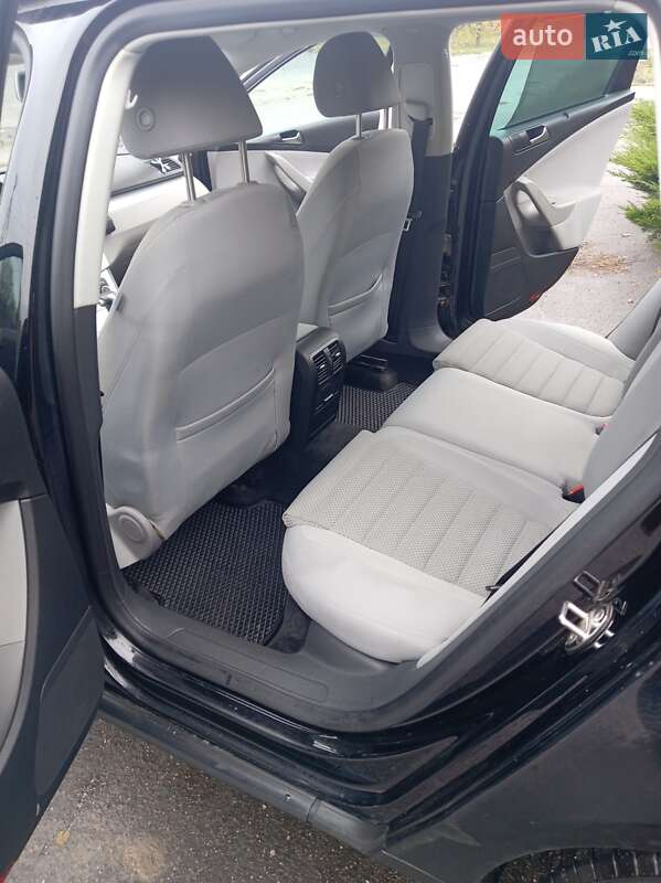 Универсал Volkswagen Passat 2010 в Лысянке