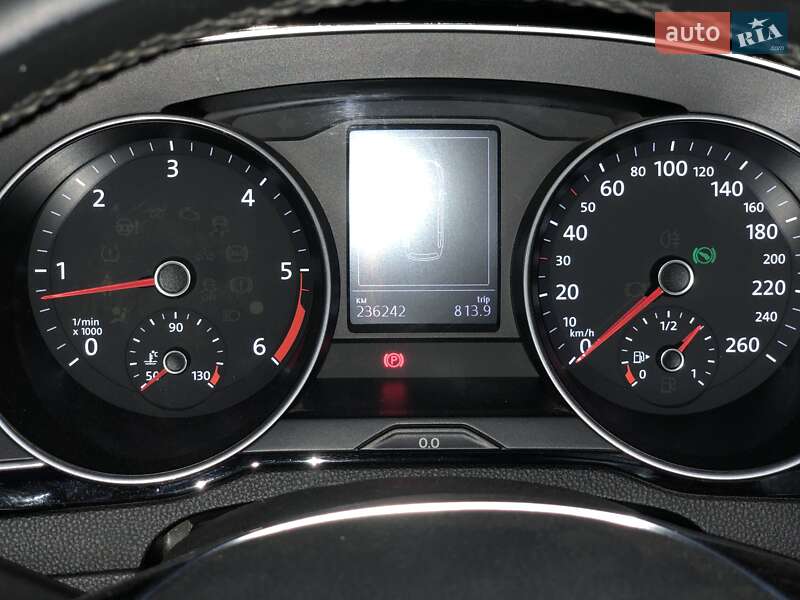 Универсал Volkswagen Passat 2015 в Бобровице фото 7 Универсал Volkswagen Passat 2015 в Бобровице