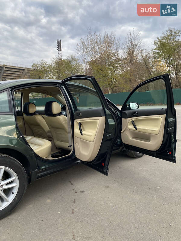 Седан Volkswagen Passat 1998 в Ивано-Франковске