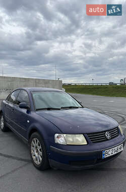 Седан Volkswagen Passat 1998 в Львове