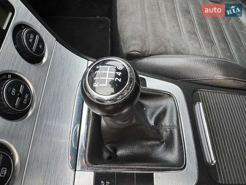 Универсал Volkswagen Passat 2007 в Ровно