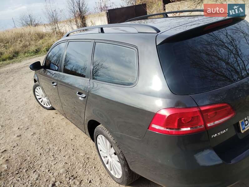 Универсал Volkswagen Passat 2011 в Львове