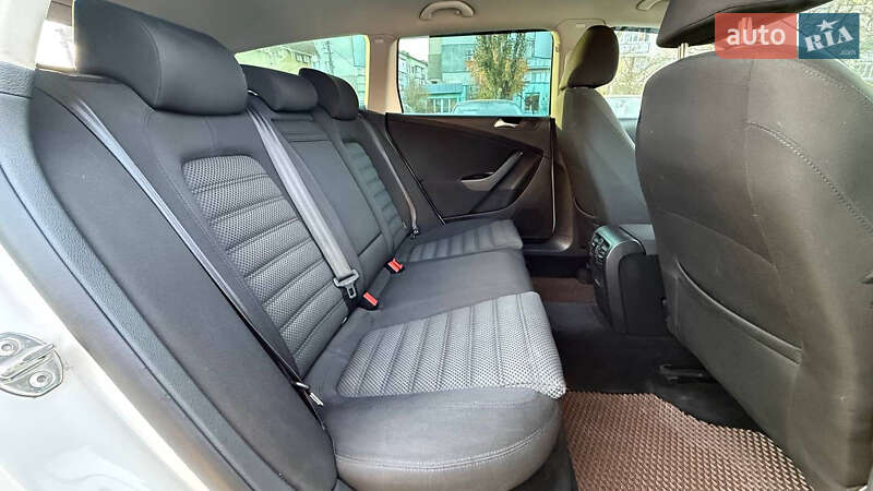Седан Volkswagen Passat 2010 в Бердичеве фото 28 Седан Volkswagen Passat 2010 в Бердичеве