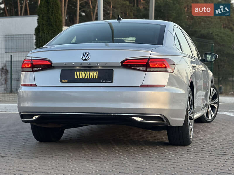 Седан Volkswagen Passat 2021 в Киеве