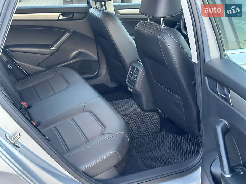 Седан Volkswagen Passat 2021 в Киеве