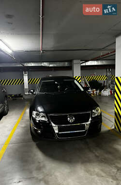 Седан Volkswagen Passat 2006 в Одессе