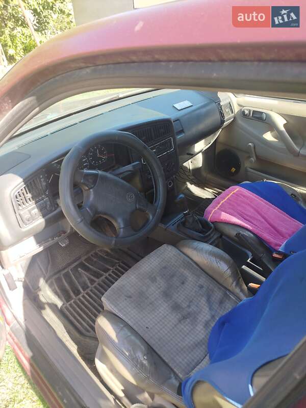 Седан Volkswagen Passat 1988 в Чернигове