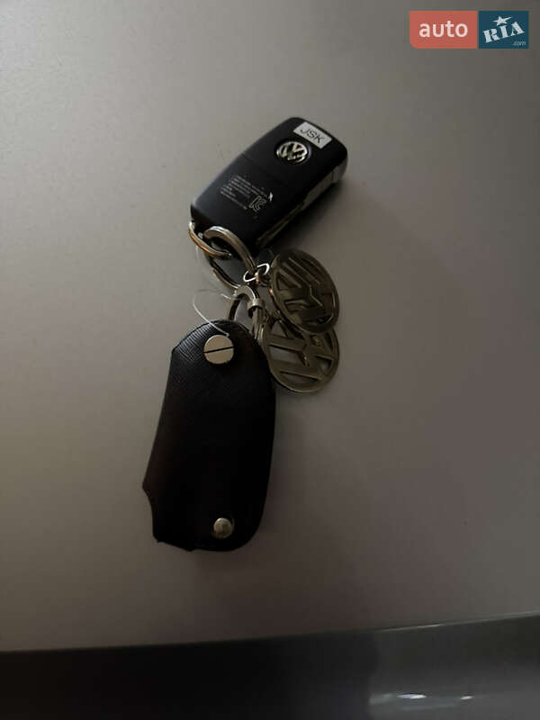 Седан Volkswagen Passat 2014 в Одесі фото 62 Седан Volkswagen Passat 2014 в Одесі