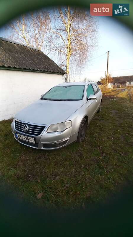 Универсал Volkswagen Passat 2009 в Житомире