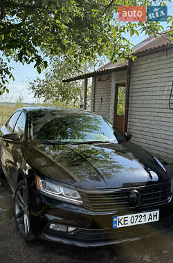 Седан Volkswagen Passat 2016 в Днепре