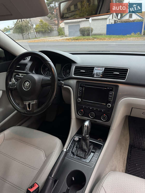 Седан Volkswagen Passat 2015 в Дніпрі
