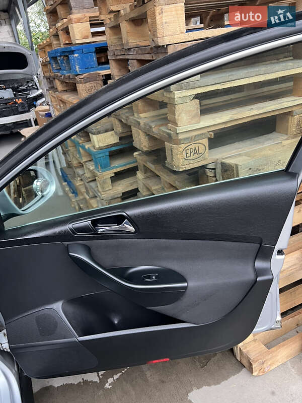 Седан Volkswagen Passat 2006 в Трускавце