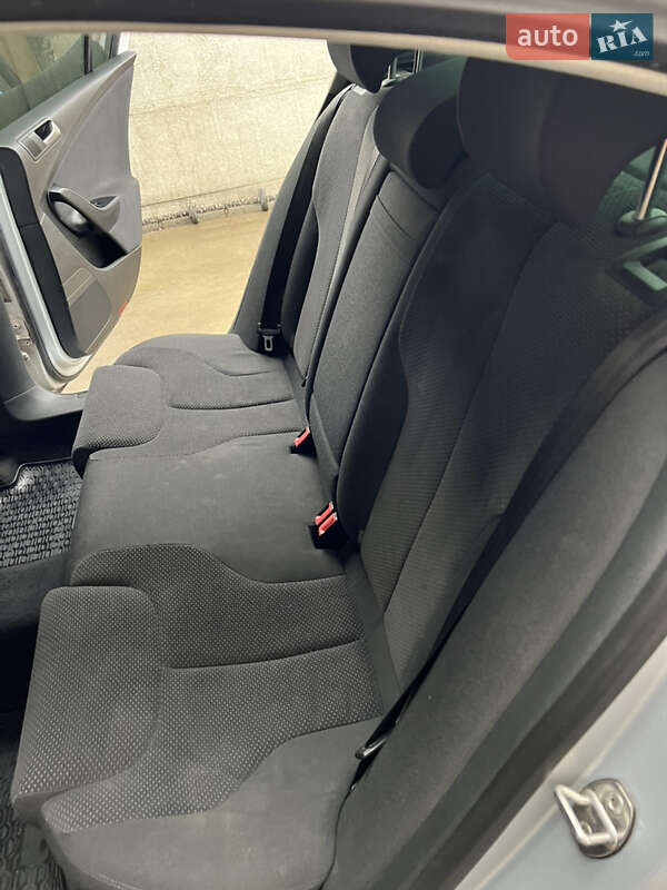 Седан Volkswagen Passat 2006 в Трускавце