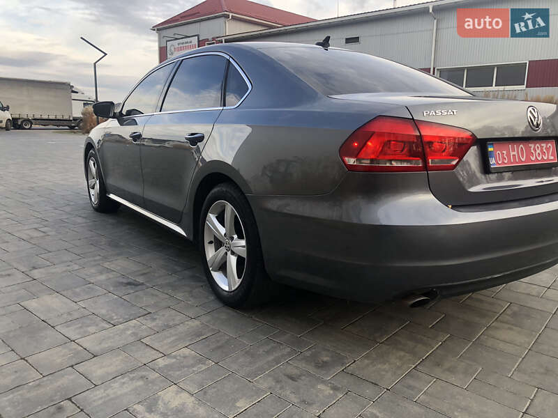 Седан Volkswagen Passat 2015 в Луцке