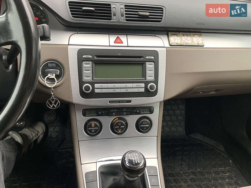 Универсал Volkswagen Passat 2008 в Ставище