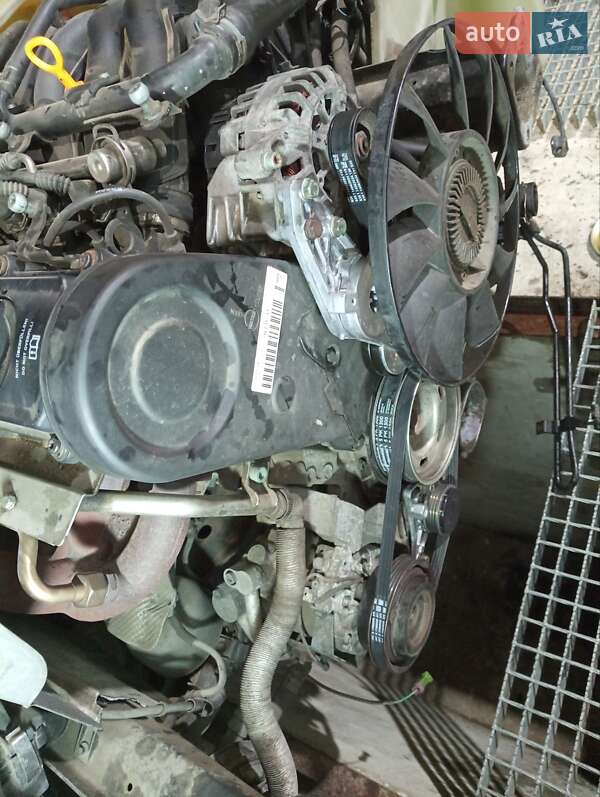 Универсал Volkswagen Passat 2004 в Львове