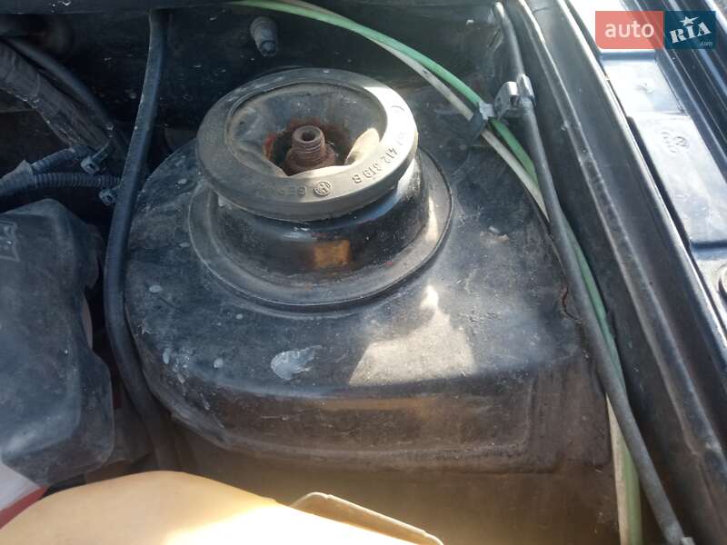 Седан Volkswagen Passat 1996 в Львове