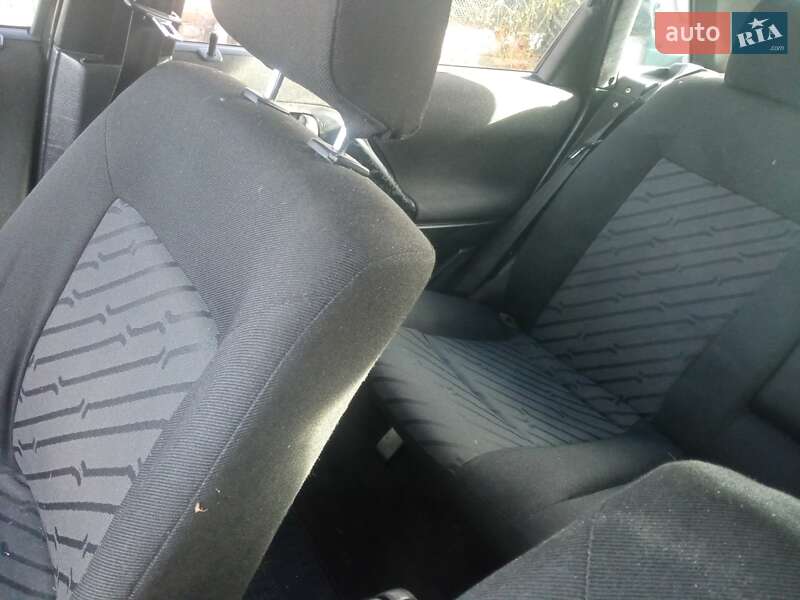 Седан Volkswagen Passat 1996 в Львове