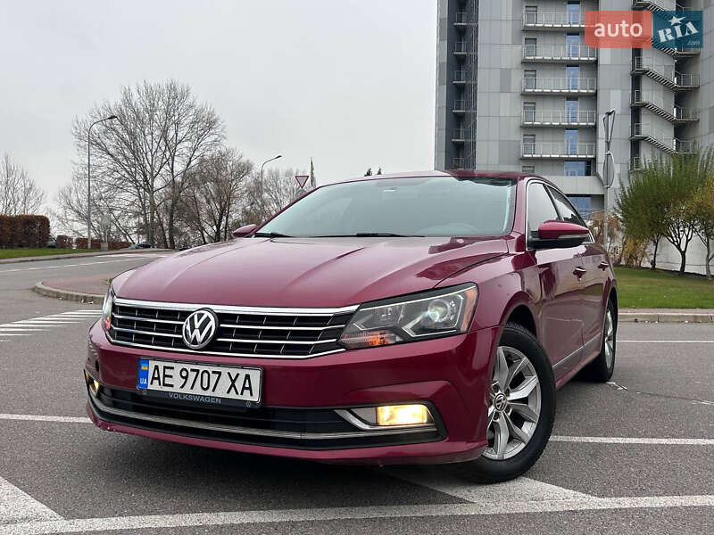 Седан Volkswagen Passat 2016 в Киеве