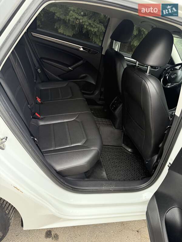 Седан Volkswagen Passat 2017 в Броварах