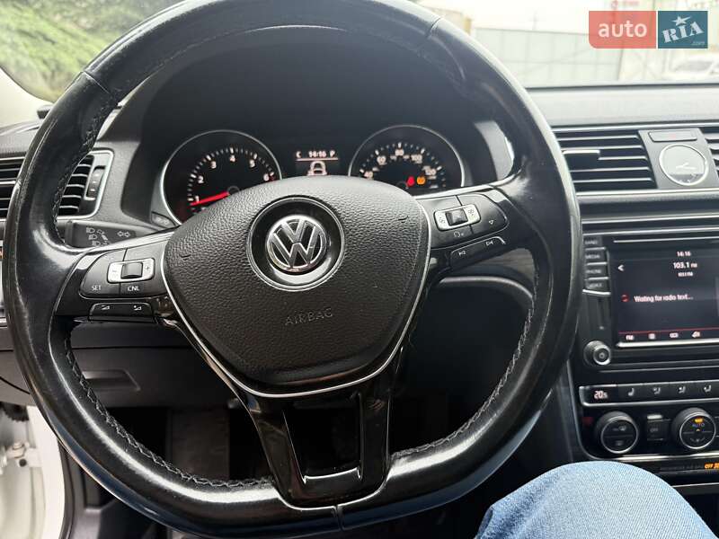 Седан Volkswagen Passat 2017 в Броварах