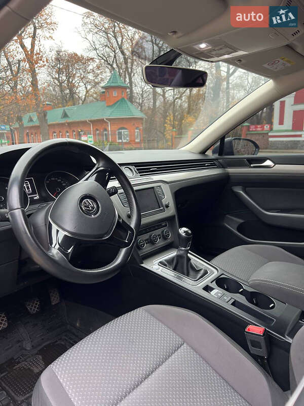 Седан Volkswagen Passat 2015 в Киеве фото 6 Седан Volkswagen Passat 2015 в Киеве