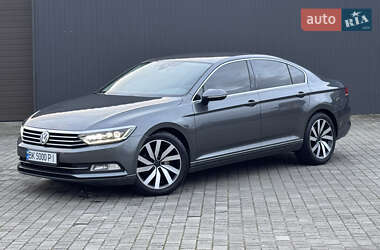 Седан Volkswagen Passat 2015 в Сарнах