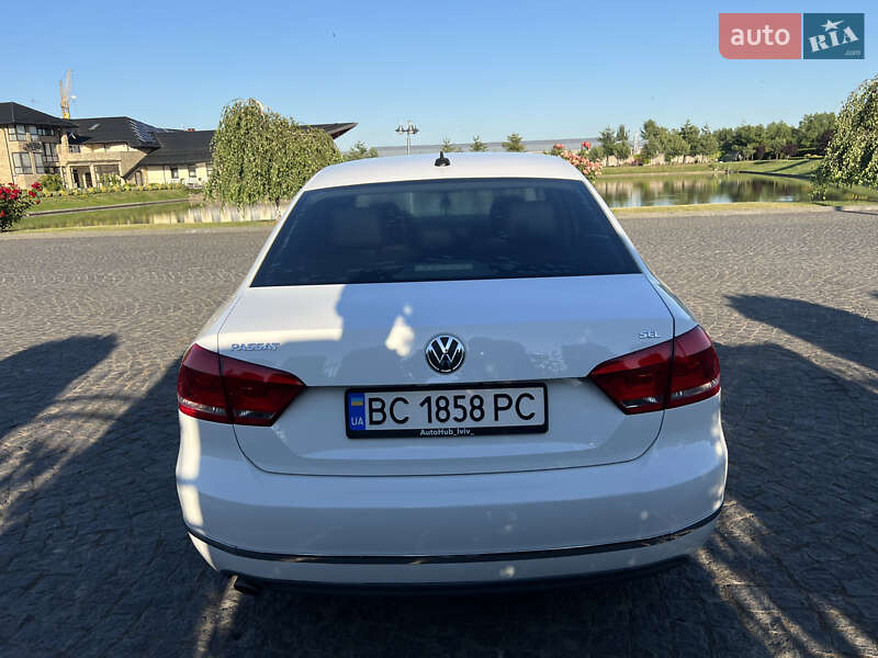 Седан Volkswagen Passat 2012 в Львове