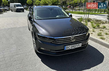 Универсал Volkswagen Passat 2018 в Львове