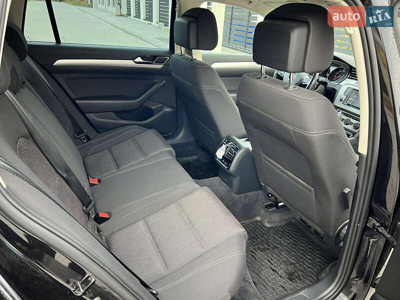 Универсал Volkswagen Passat 2015 в Львове фото 14 Универсал Volkswagen Passat 2015 в Львове