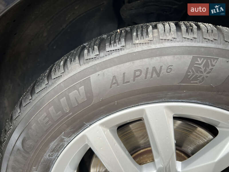 Универсал Volkswagen Passat 2015 в Львове фото 44 Универсал Volkswagen Passat 2015 в Львове