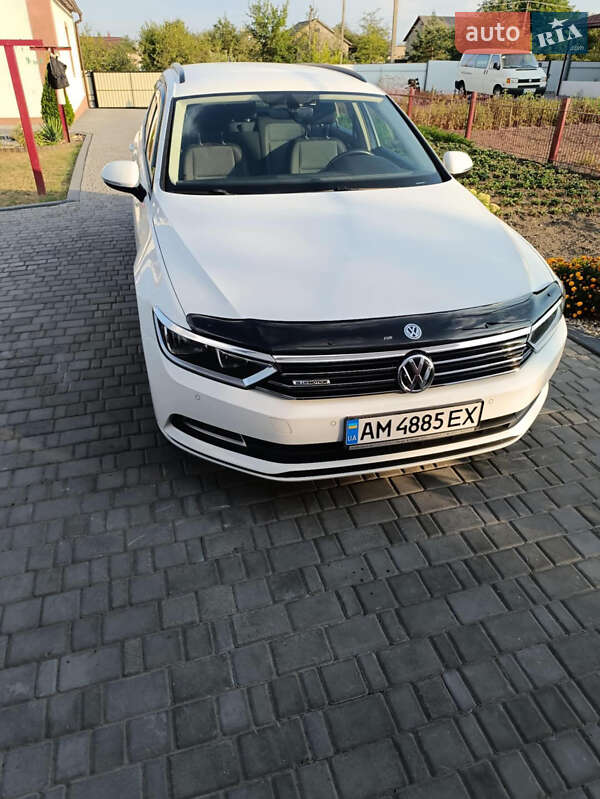 Универсал Volkswagen Passat 2016 в Брусилове