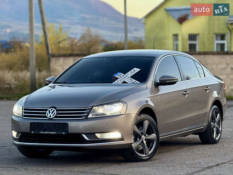 Volkswagen Passat 2011