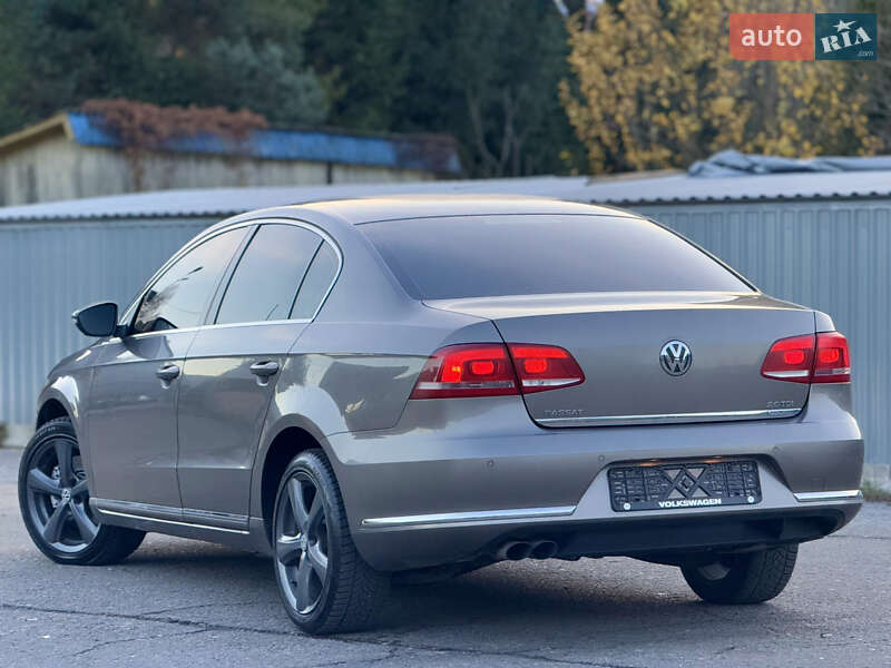 Седан Volkswagen Passat 2011 в Межгорье фото 43 Седан Volkswagen Passat 2011 в Межгорье