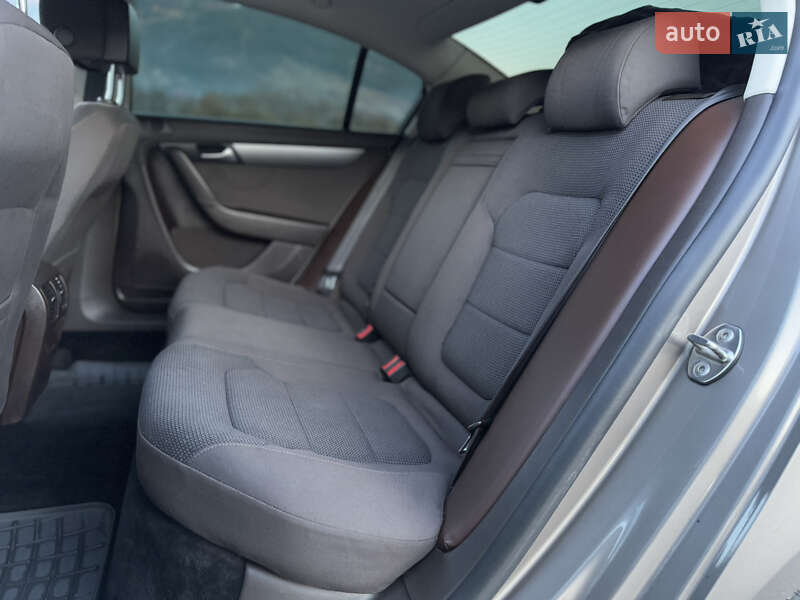 Седан Volkswagen Passat 2011 в Межгорье фото 61 Седан Volkswagen Passat 2011 в Межгорье