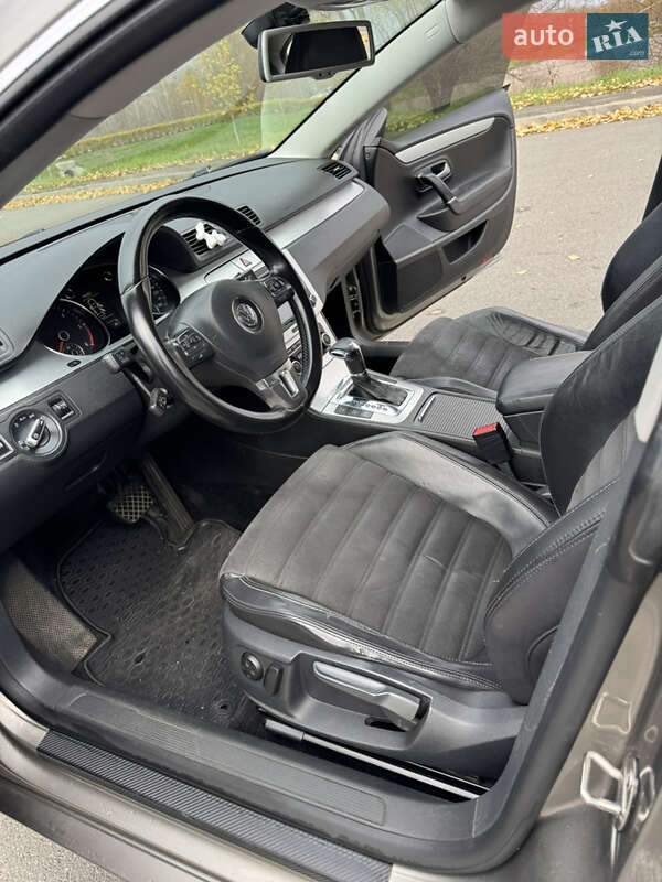 Седан Volkswagen Passat 2010 в Буче