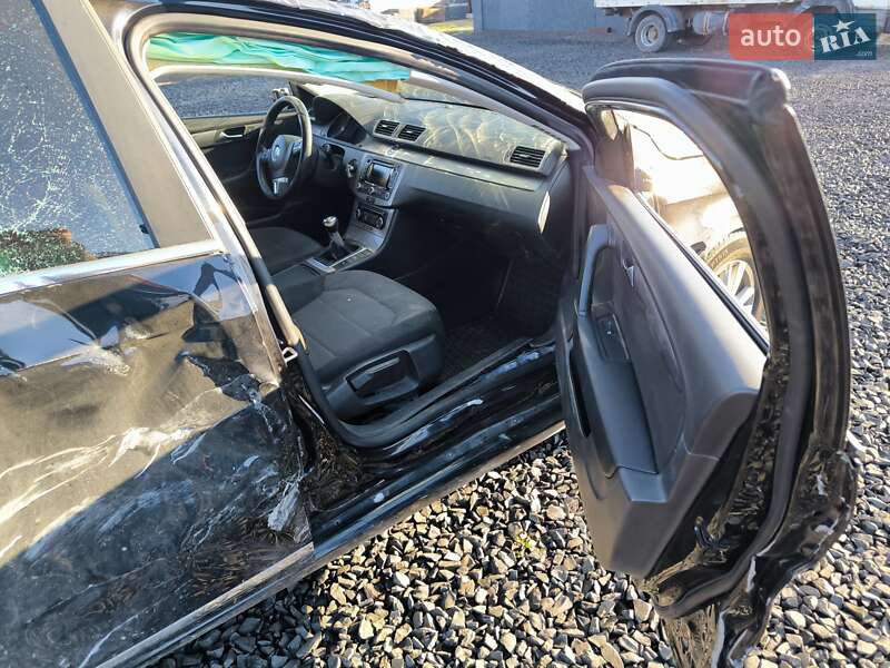 Универсал Volkswagen Passat 2011 в Луцке